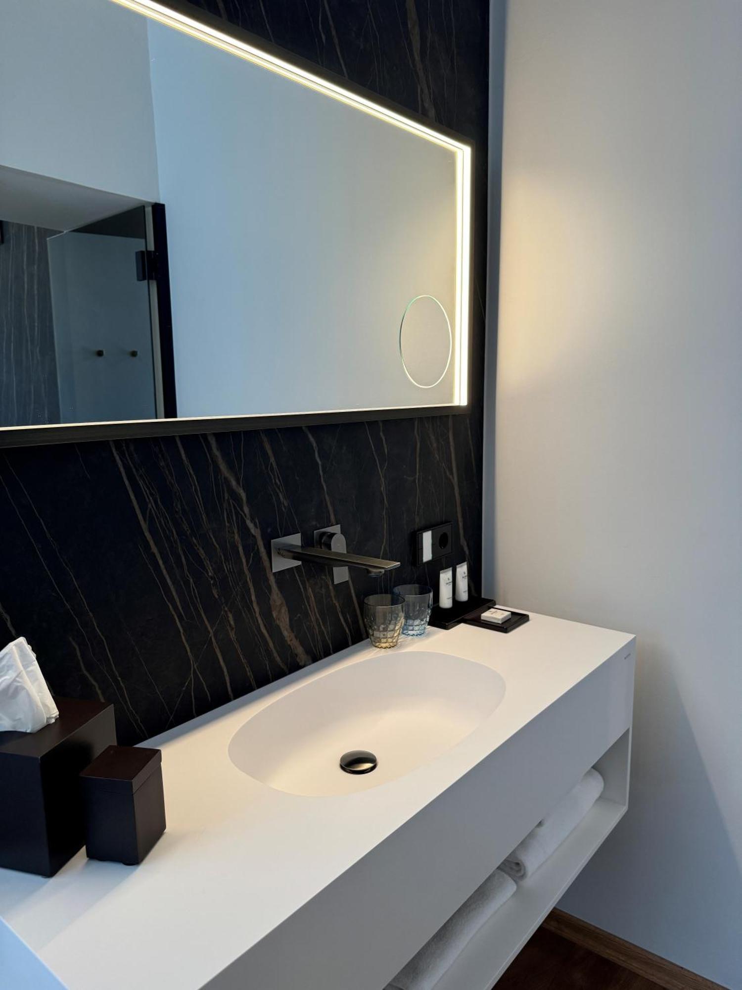 Meta Suites Historic City Living Bolzano Kültér fotó