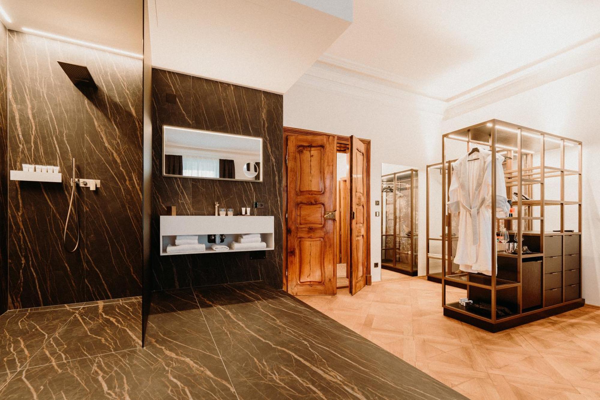 Meta Suites Historic City Living Bolzano Kültér fotó